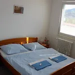 ホテル M