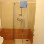 ホテル M