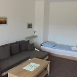 ホテル M