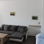 M ホテル *